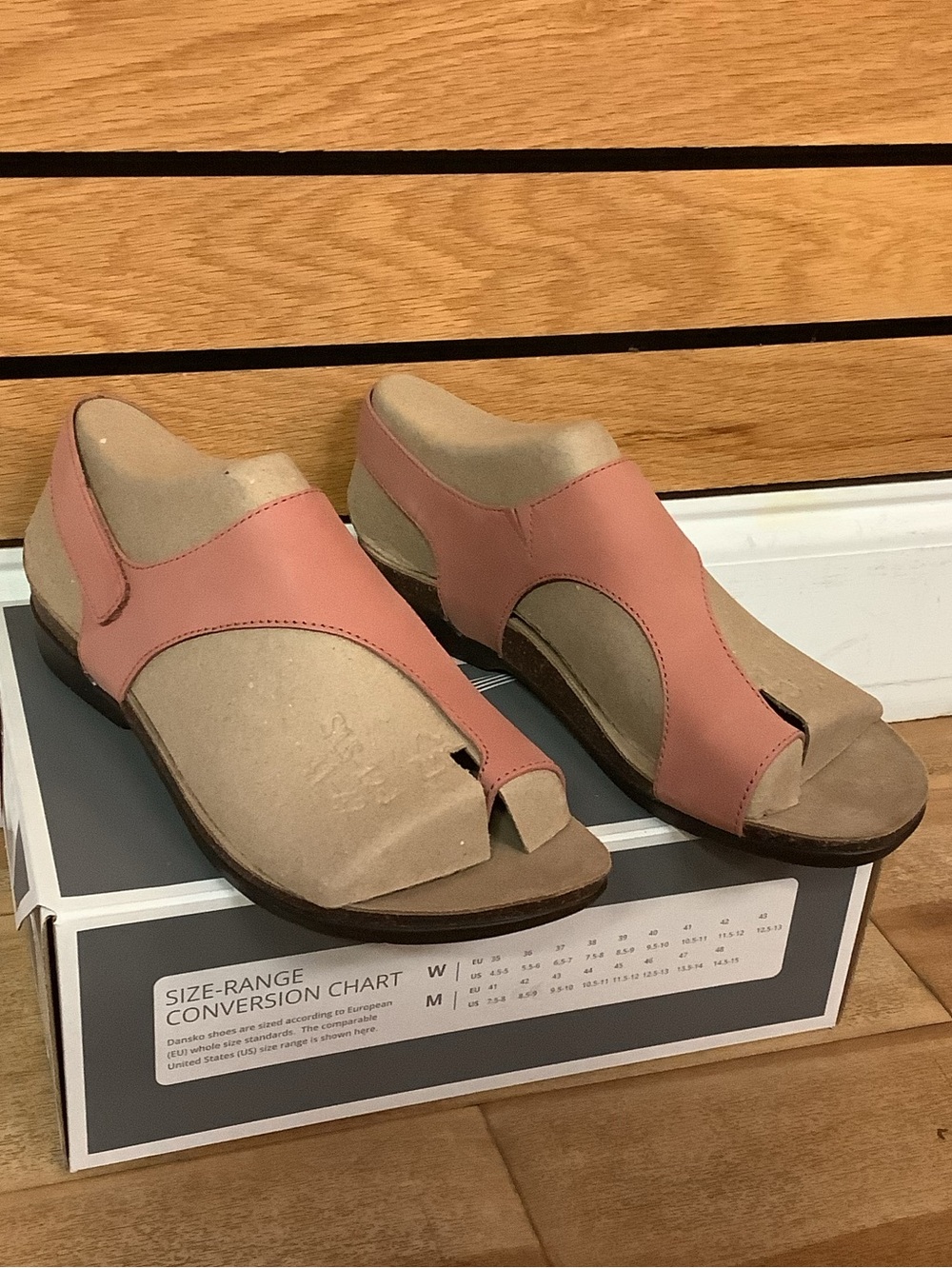 Dansko Reece Nubuck Rose